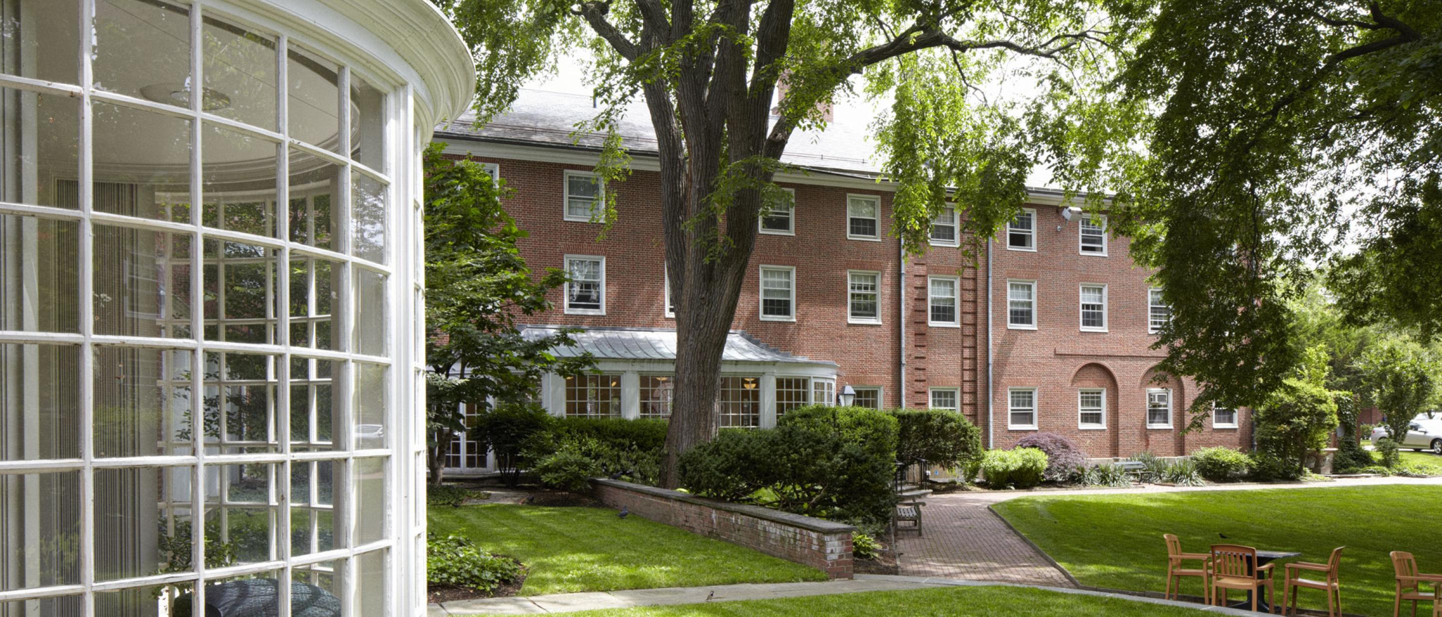 Cronkhite Center exterior